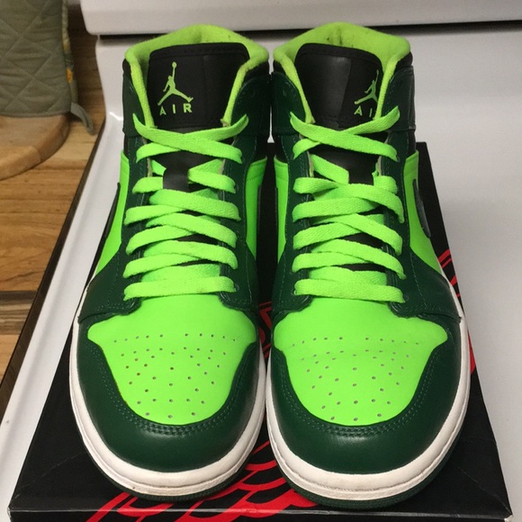 Retro 1 (Hulk) - Picture 1 of 6